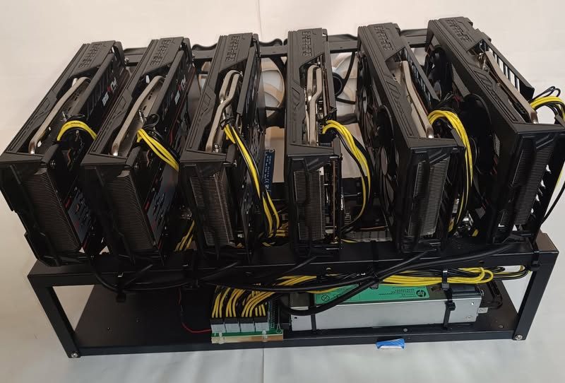 High-Performance 6x RX 5600 XT Crypto Mining Rig